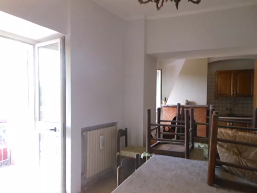 Immagine 12 di Appartamento in vendita  a Tora E Piccilli