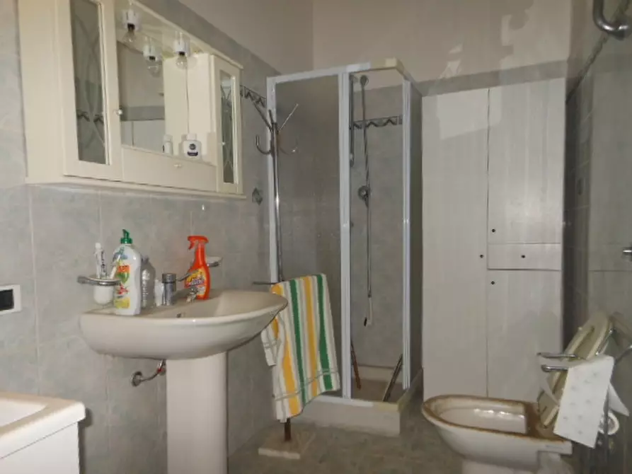 Immagine 5 di Appartamento in vendita  a Tora E Piccilli