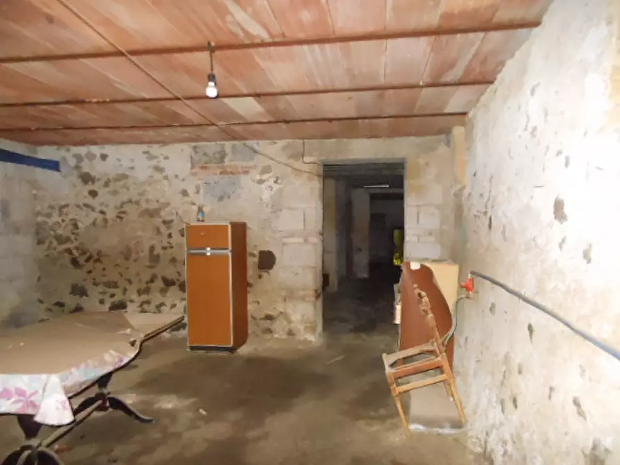 Immagine 10 di Porzione di casa in vendita  a Roccamonfina