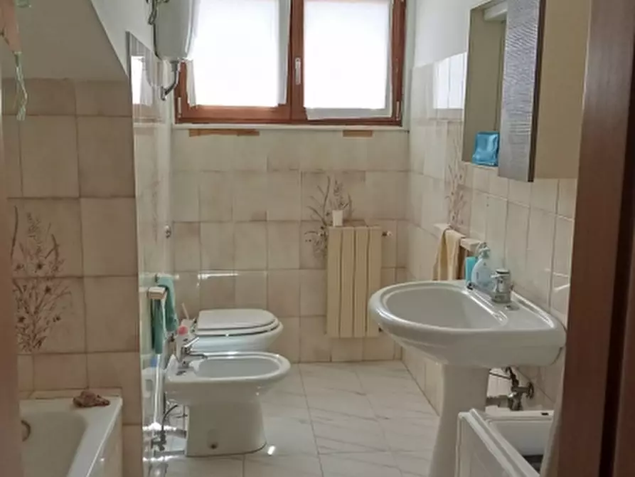 Immagine 4 di Mansarda in vendita  a Teano