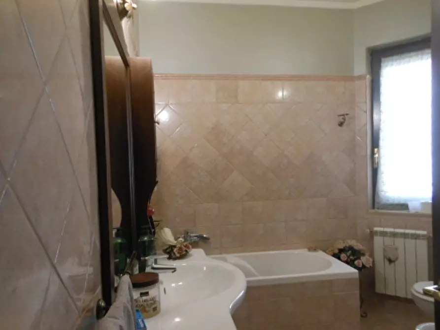 Immagine 11 di Appartamento in vendita  a Vairano Patenora