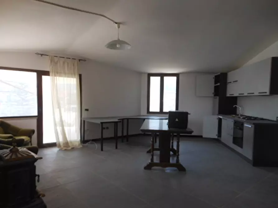 Immagine 14 di Appartamento in vendita  a Vairano Patenora