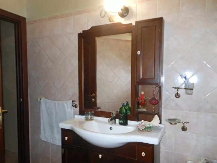 Immagine 5 di Appartamento in vendita  a Vairano Patenora