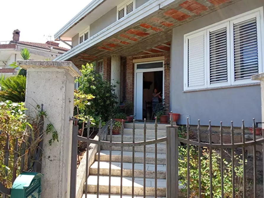 Immagine 3 di Villa in vendita  a Vairano Patenora