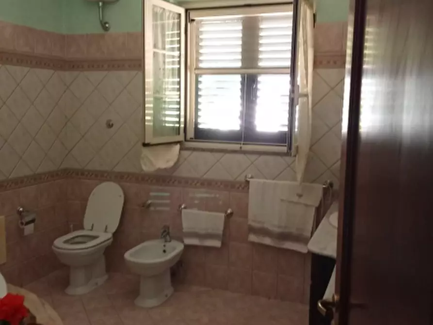 Immagine 18 di Villa in vendita  a Dragoni