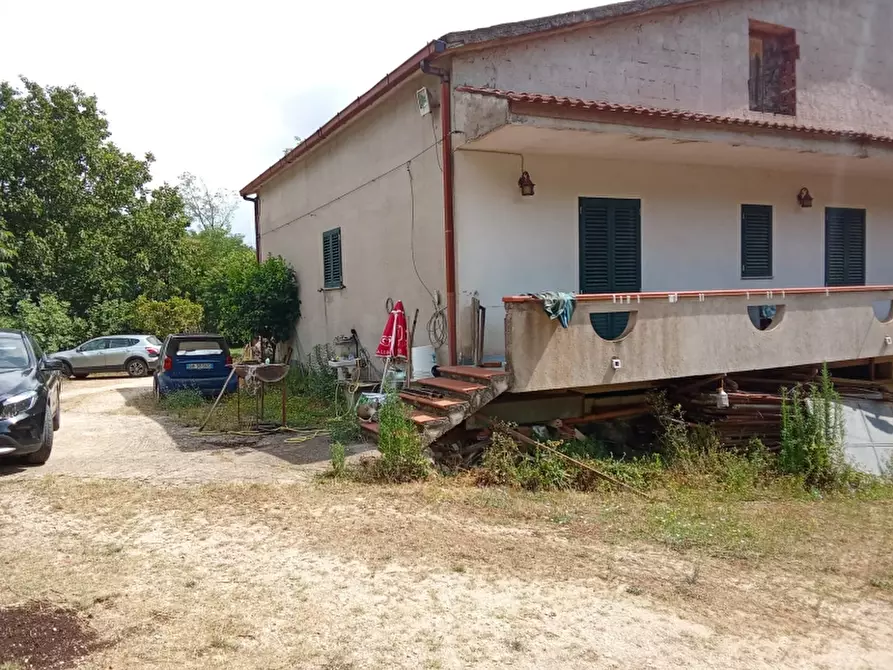 Immagine 5 di Villa in vendita  a Dragoni