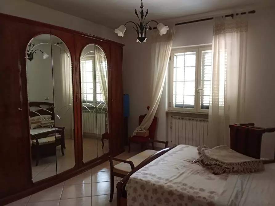 Immagine 9 di Villa in vendita  a Dragoni