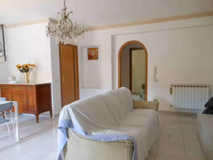 Immagine 2 di Villetta a schiera in vendita  a Teano