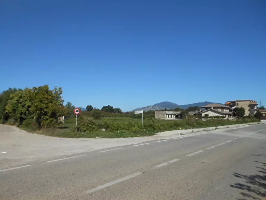 Immagine 8 di Terreno industriale in vendita  in VIA MONTANO a Caianello