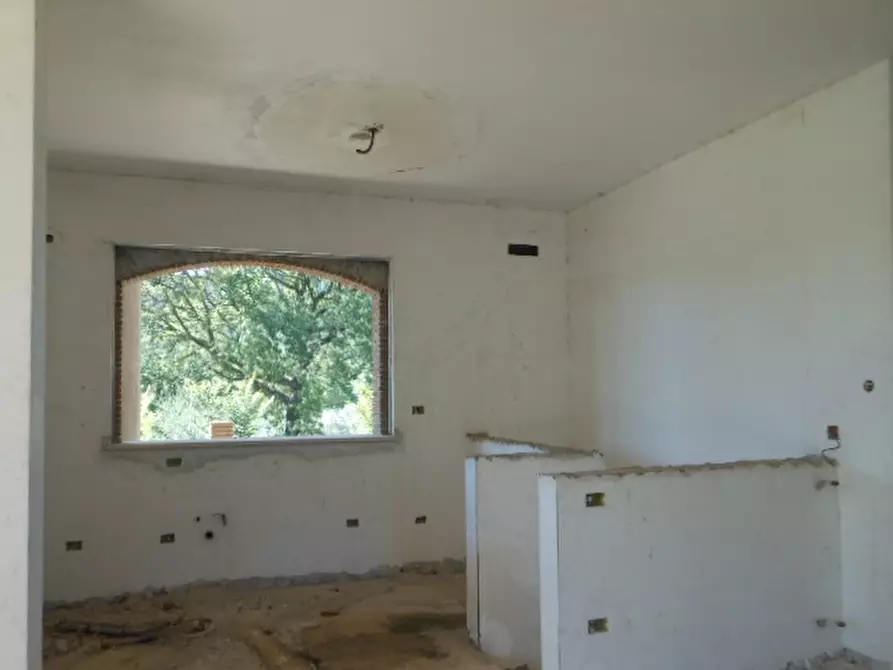 Immagine 6 di Villa in vendita  a Pietravairano