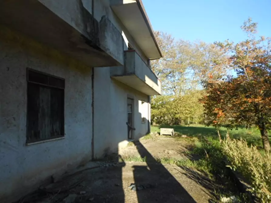 Immagine 11 di Casa indipendente in vendita  a Rocchetta E Croce