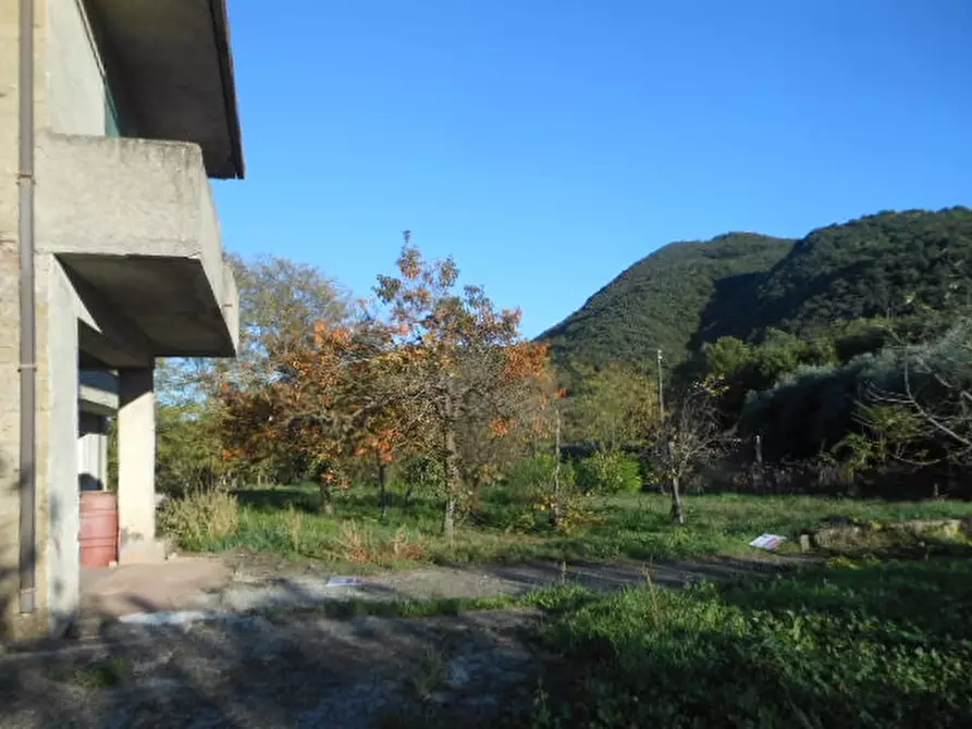 Immagine 4 di Casa indipendente in vendita  a Rocchetta E Croce