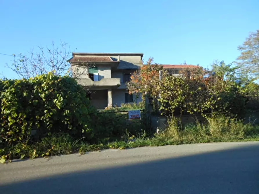 Immagine 10 di Casa indipendente in vendita  a Rocchetta E Croce