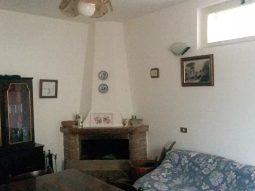 Immagine 4 di Casa indipendente in vendita  a Sesto Campano