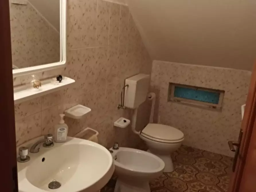 Immagine 9 di Casa indipendente in vendita  a Sesto Campano