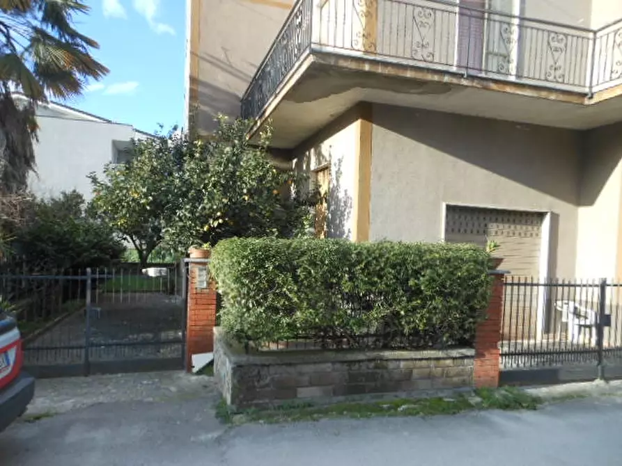 Immagine 2 di Casa indipendente in vendita  a Vairano Patenora
