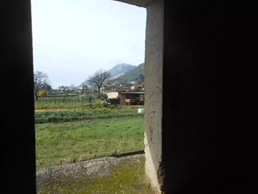 Immagine 10 di Casa indipendente in vendita  a Pietravairano