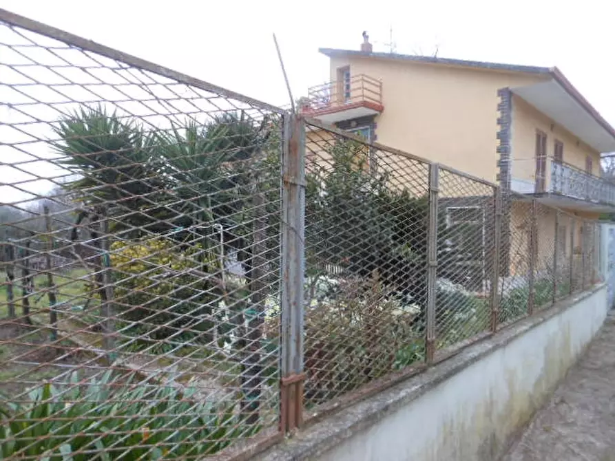 Immagine 3 di Casa indipendente in vendita  a Teano