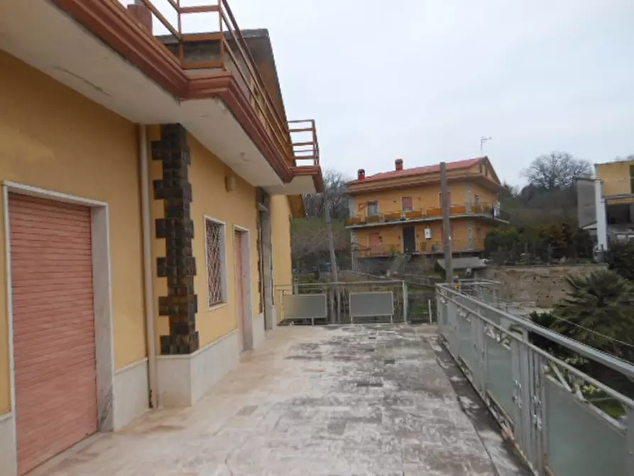 Immagine 8 di Casa indipendente in vendita  a Teano