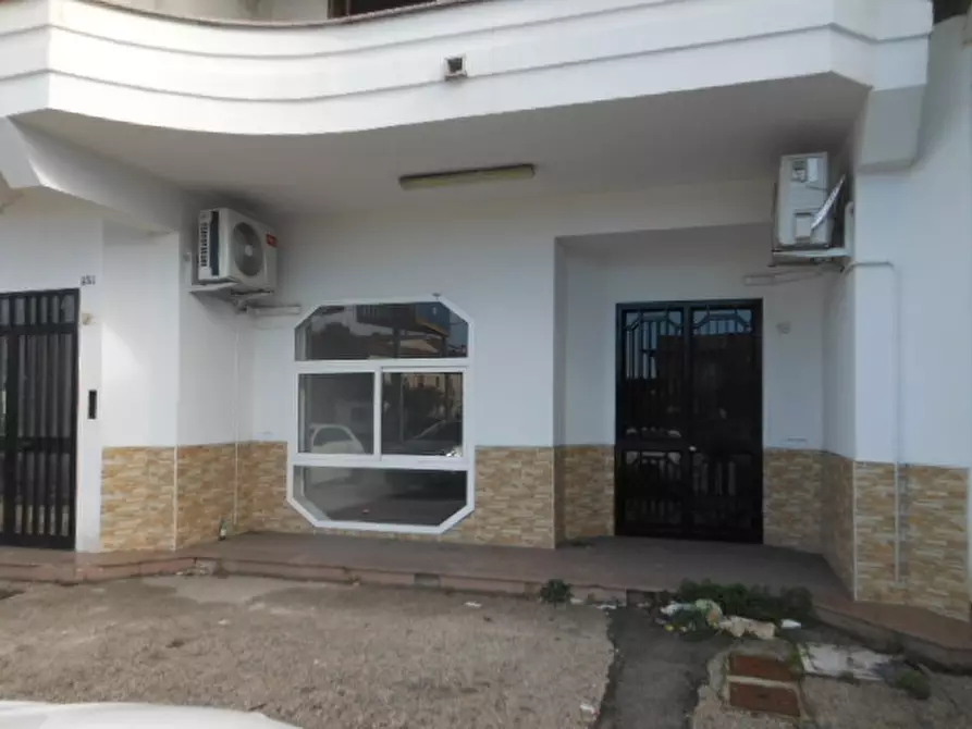 Immagine 2 di Locale commerciale in vendita  in VIA NAPOLI a Vairano Patenora