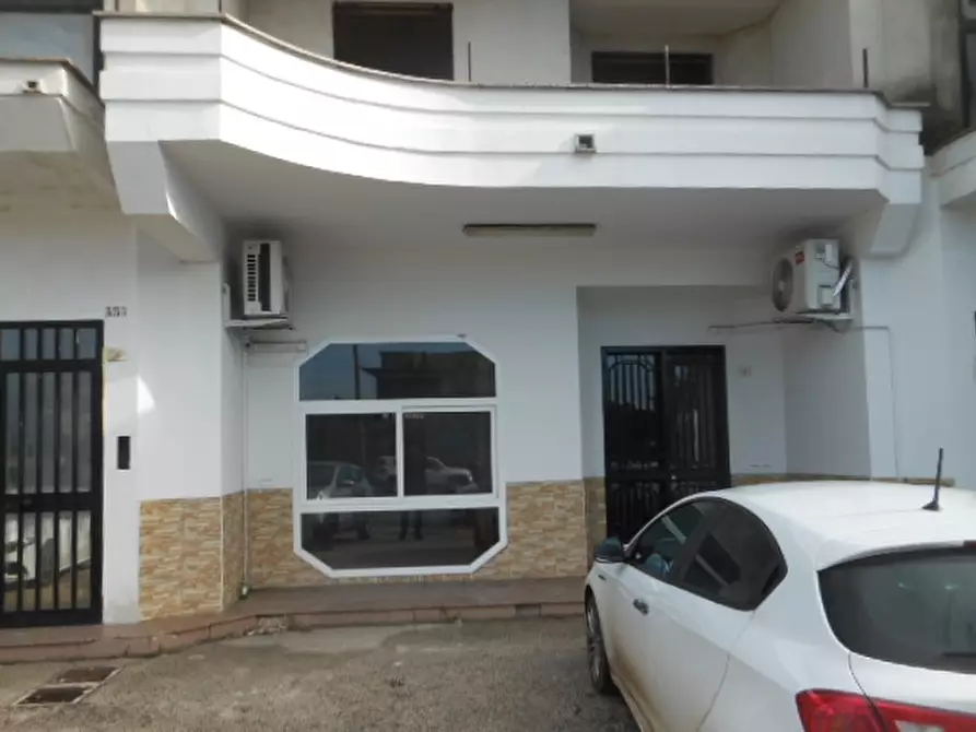 Immagine 13 di Locale commerciale in vendita  in VIA NAPOLI a Vairano Patenora