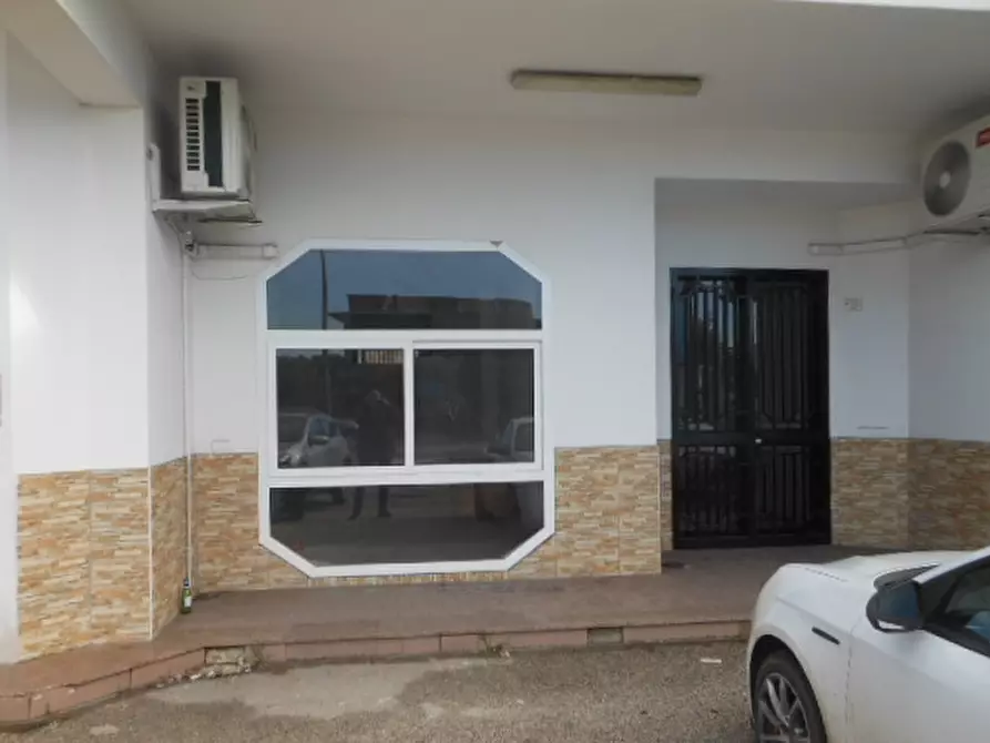 Immagine 14 di Locale commerciale in vendita  in VIA NAPOLI a Vairano Patenora