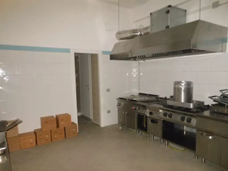 Immagine 3 di Locale commerciale in vendita  in VIA NAPOLI a Vairano Patenora