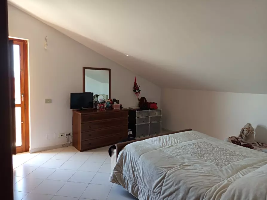 Immagine 11 di Appartamento in vendita  a Teano