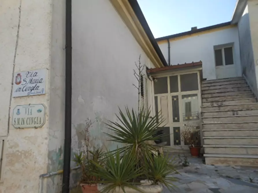 Immagine 1 di Casa indipendente in vendita  a Ailano