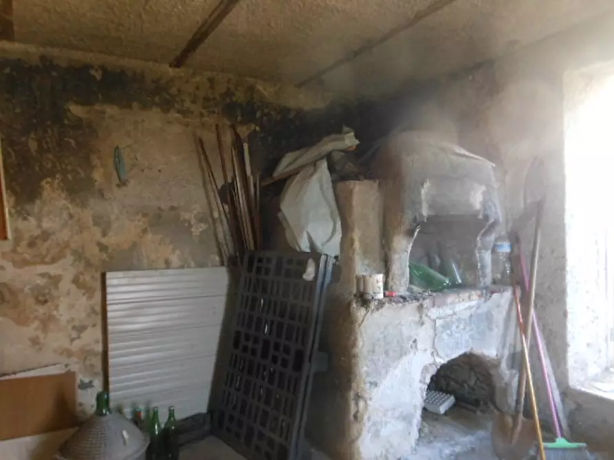 Immagine 23 di Casa indipendente in vendita  a Ailano