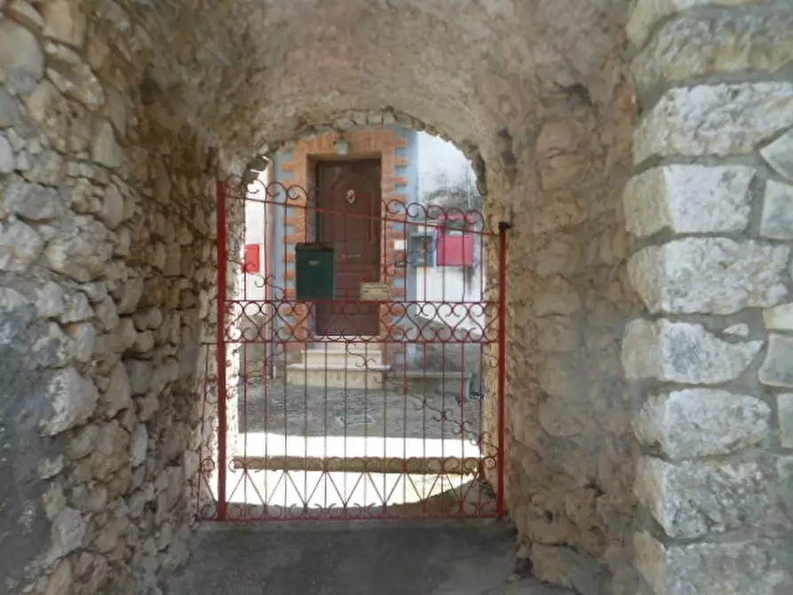 Immagine 22 di Casa indipendente in vendita  in VIA CESOLLE a Pietravairano