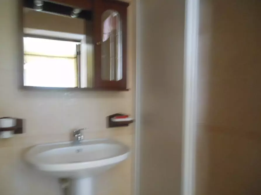 Immagine 5 di Casa indipendente in vendita  in VIA CESOLLE a Pietravairano