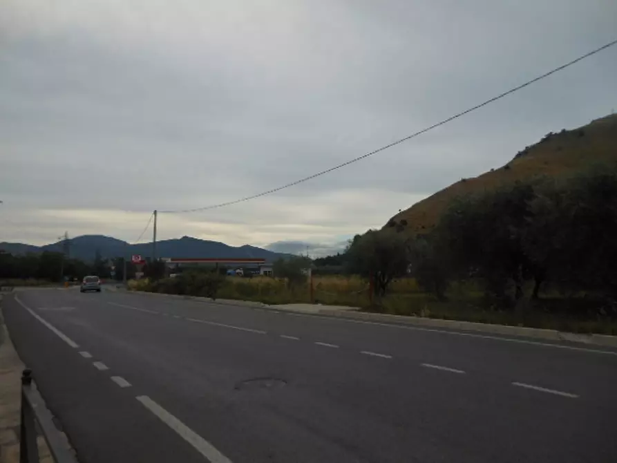 Immagine 8 di Terreno industriale in vendita  a Vairano Patenora