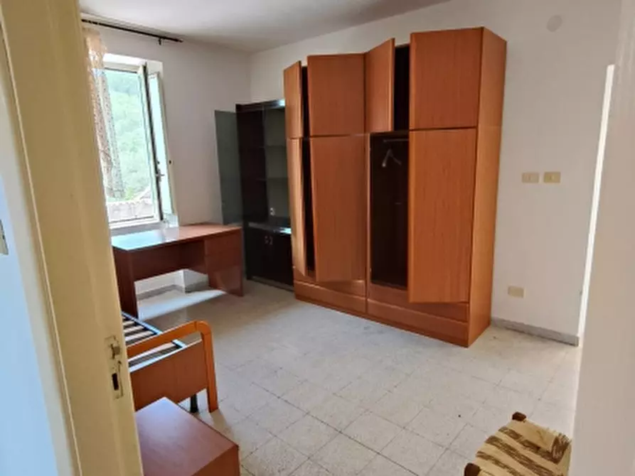 Immagine 11 di Appartamento in vendita  a Teano