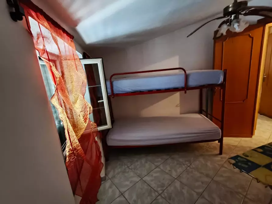 Immagine 18 di Porzione di casa in vendita  a Teano