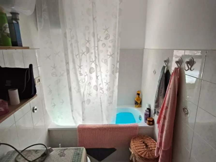 Immagine 19 di Porzione di casa in vendita  a Teano