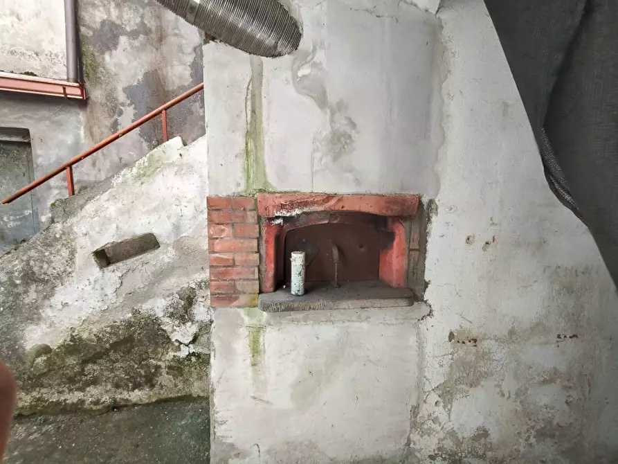 Immagine 6 di Porzione di casa in vendita  a Teano