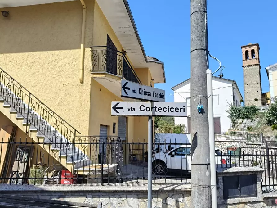Immagine 26 di Porzione di casa in vendita  a Teano