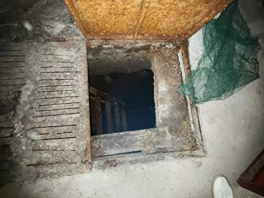 Immagine 8 di Porzione di casa in vendita  a Teano
