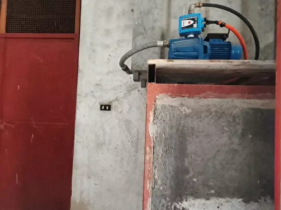 Immagine 10 di Porzione di casa in vendita  a Teano