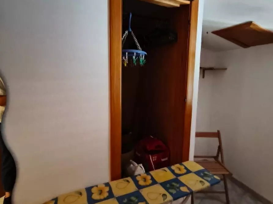Immagine 11 di Porzione di casa in vendita  a Teano