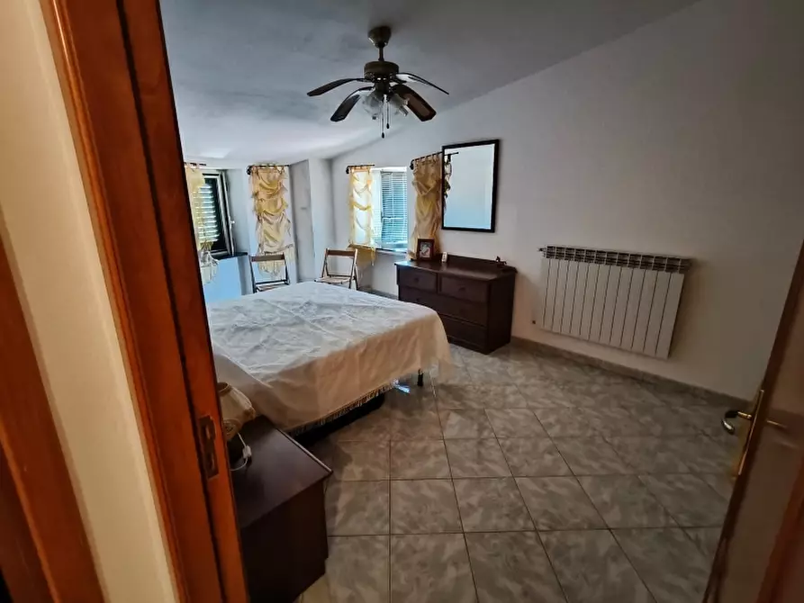 Immagine 12 di Porzione di casa in vendita  a Teano