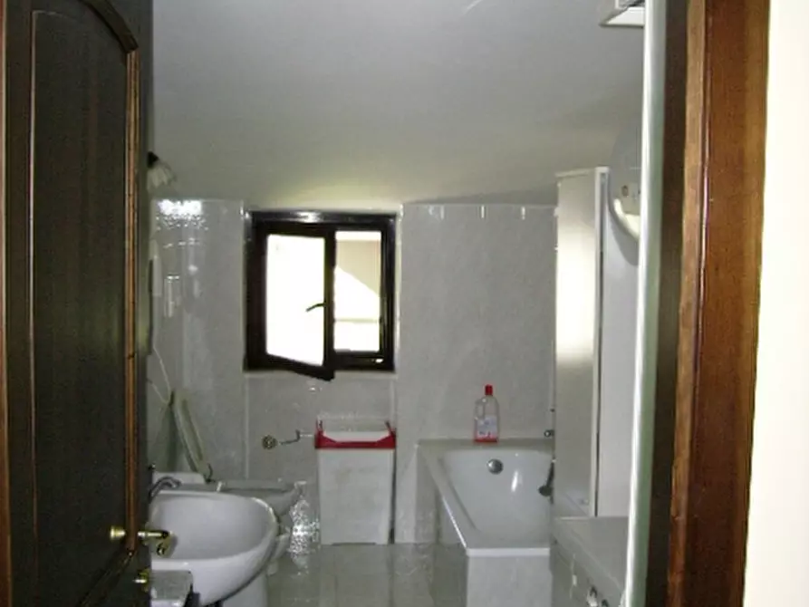 Immagine 9 di Attico in vendita  in Via Napoli a Vairano Patenora