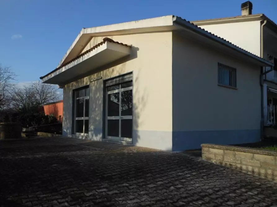 Immagine 3 di Locale commerciale in vendita  a Pietramelara