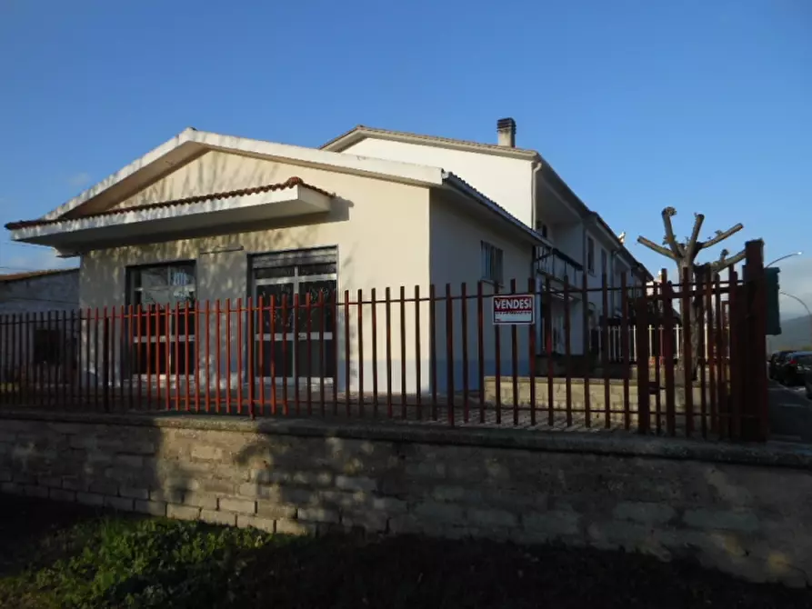 Immagine 4 di Locale commerciale in vendita  a Pietramelara