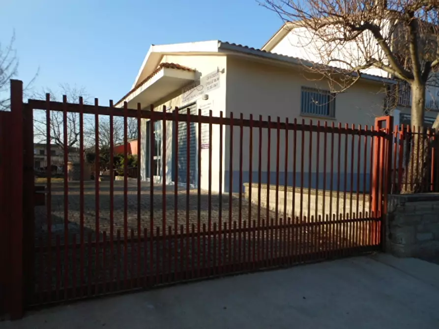 Immagine 5 di Locale commerciale in vendita  a Pietramelara