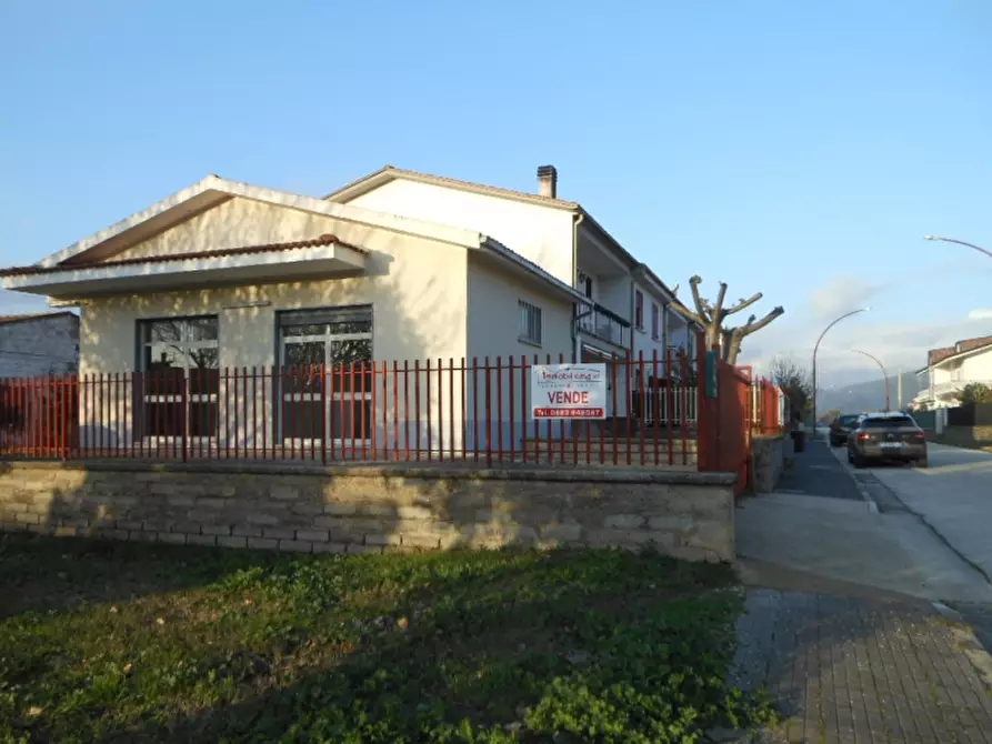 Immagine 6 di Locale commerciale in vendita  a Pietramelara