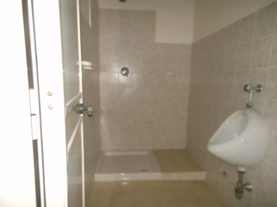 Immagine 18 di Locale commerciale in vendita  a Pietramelara