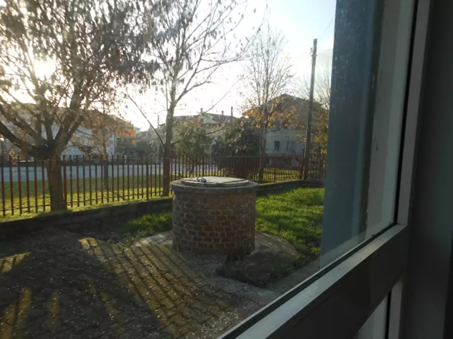 Immagine 20 di Locale commerciale in vendita  a Pietramelara