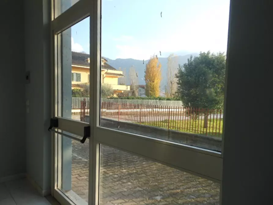 Immagine 23 di Locale commerciale in vendita  a Pietramelara